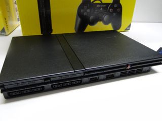 PS2 CON MEMORY CARD MANDO Y CAJA (163688)