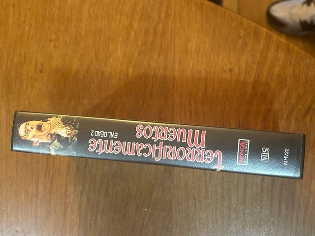 VHS Terroríficamente muertos