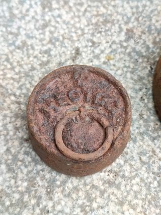 3 Pesos Ponderales Antiguos de Hierro para Balanza