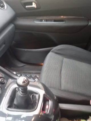 Peugeot 5008 2011