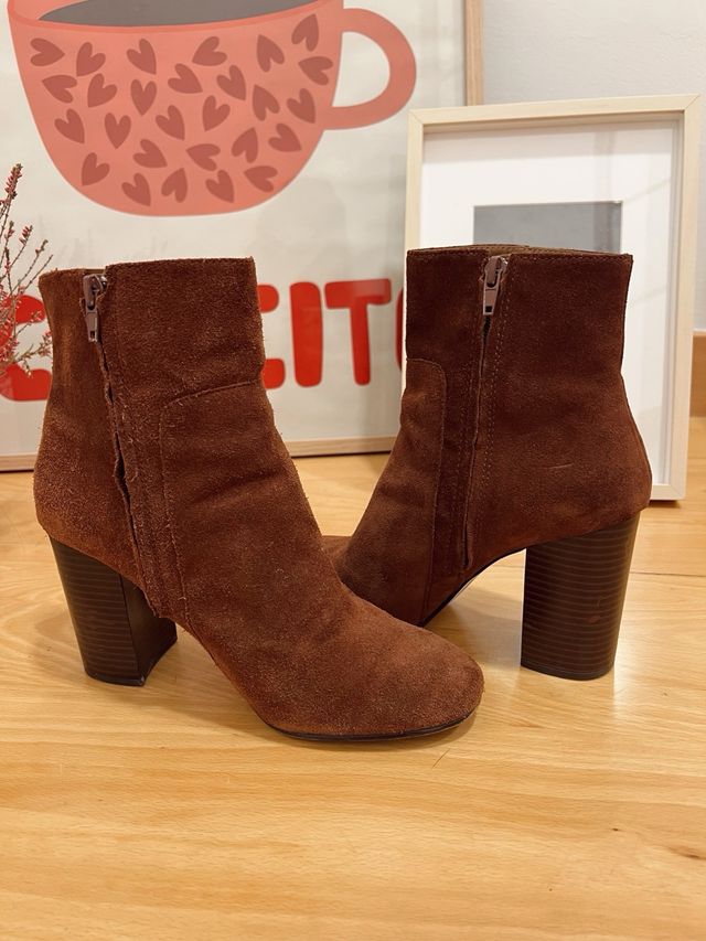 Botines marrones de ante