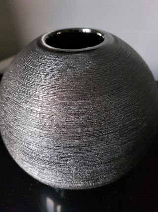 Jarrón decorativo plateado