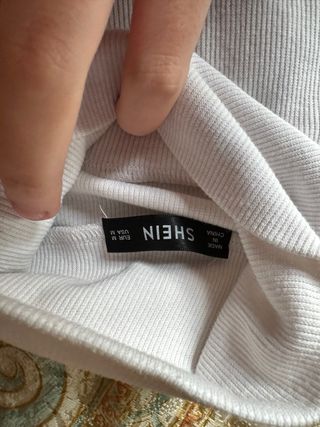 Jersey blanco fino Shein cuello alto talla M