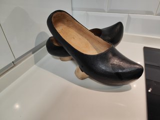 Zuecos/ madreñas de madera