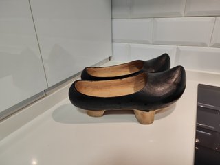 Zuecos/ madreñas de madera