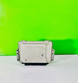 0281017065 Centralita UCE Motor Renault Trafic II