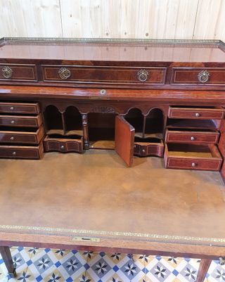 Escritorio antiguo bureau de cilindro estilo Luis