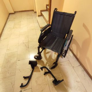 Silla de ruedas plegable desmontable