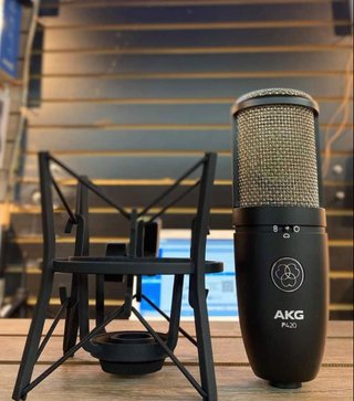MICROFONO DE ESTUDIO AKGP420