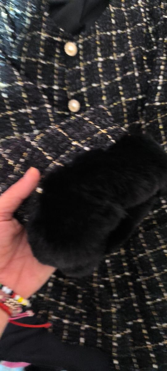 Chaqueta abrigo con mangas de pelo