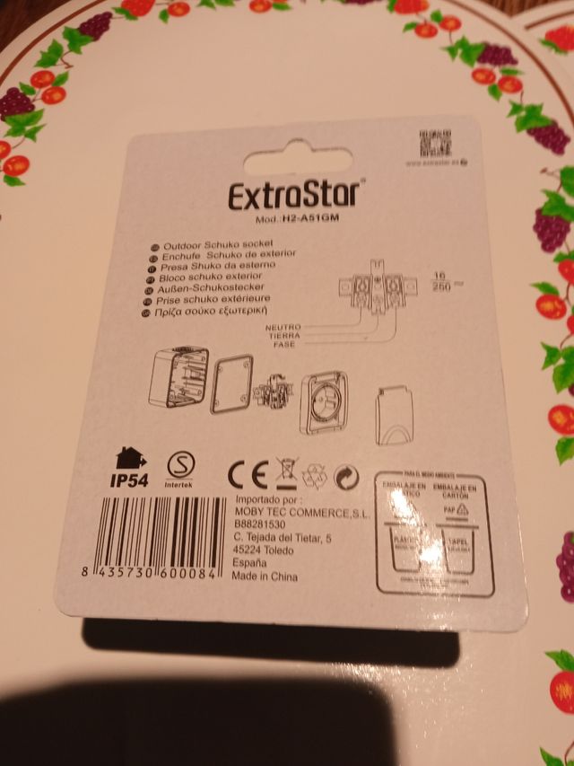 Enchufe schuco de exterior