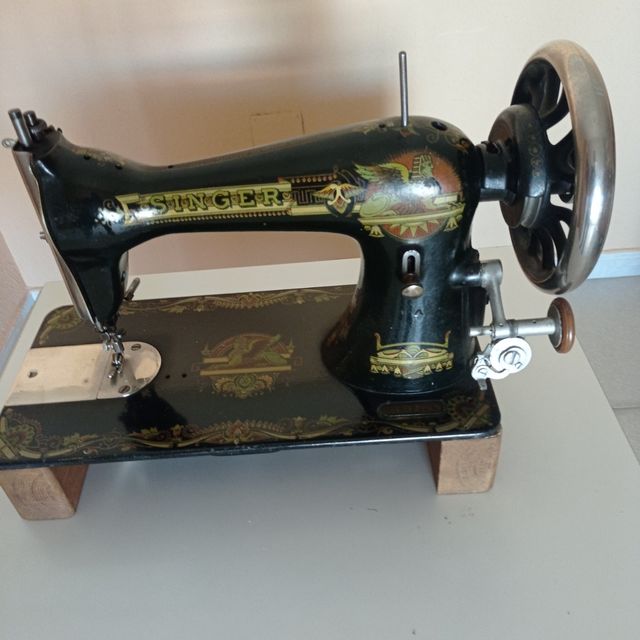 Máquina coser SINGER, antigua