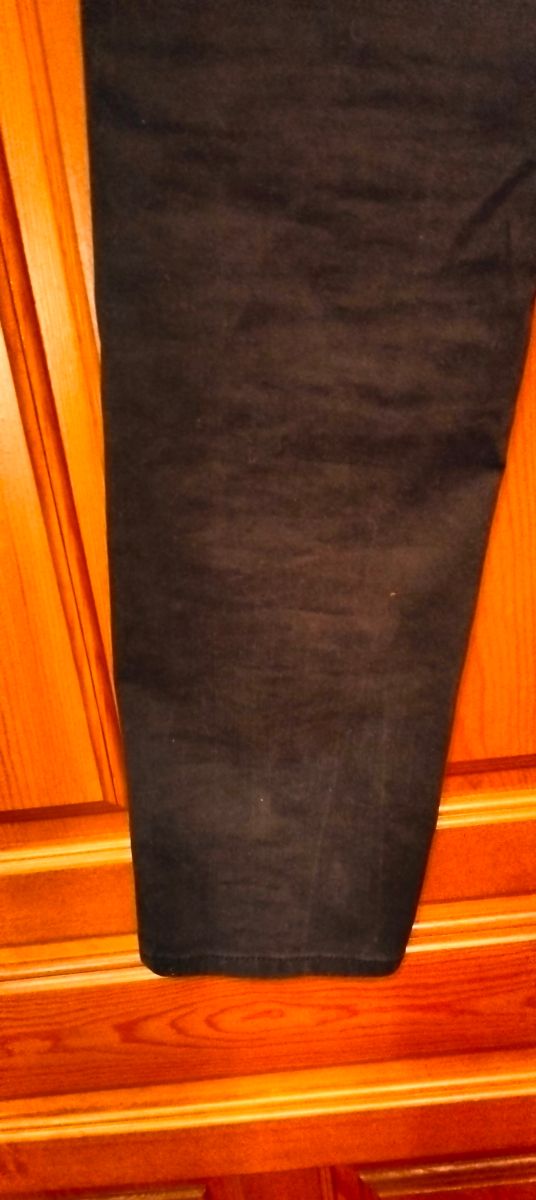 REBAJADO.PANTALON SKINNY FIT.  HOMBRE.Talla EU 33.