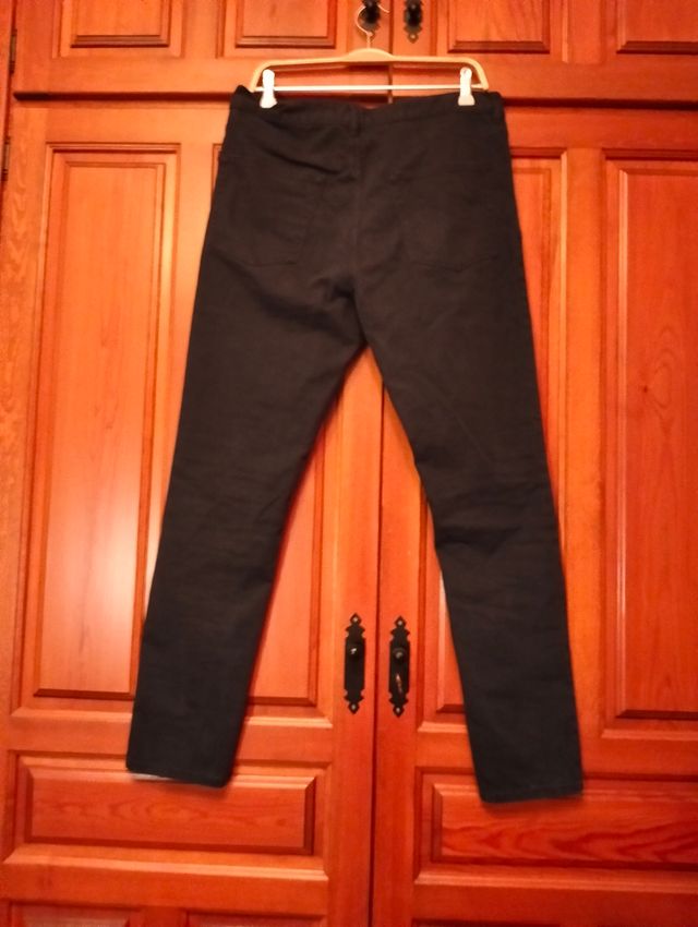 REBAJADO.PANTALON SKINNY FIT.  HOMBRE.Talla EU 33.