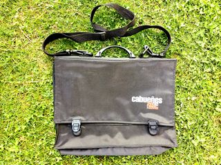 Mochila bandolera.
