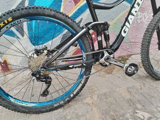 Giant trance