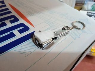 Portachiavi Con Apribottiglia E Apriscatole