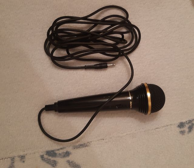 MICRÓFONO, KARAOKE, GRABACIÓN 