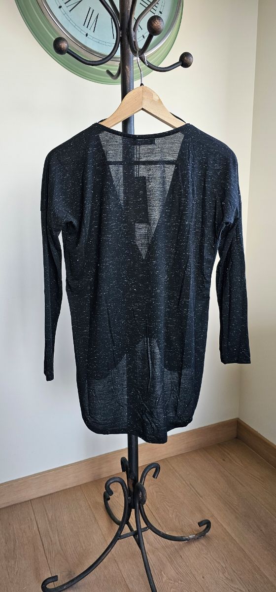 Camiseta Bershka efecto cruzado