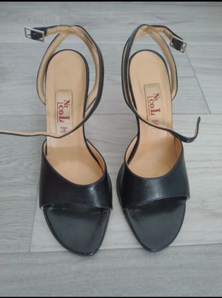 Sandalini neri tacco sottile 37