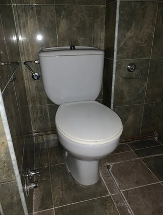 BAÑO COMPLETO con grifería regalo mampara de ducha