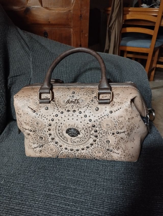 Bolso Anekke lleva cinta incluida 