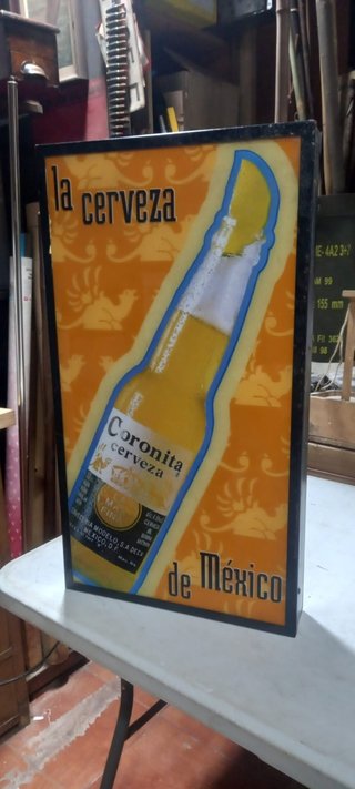 Cartel luminoso de publicidad