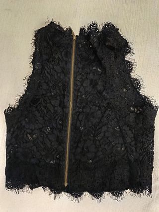Top encaje Zara talla M