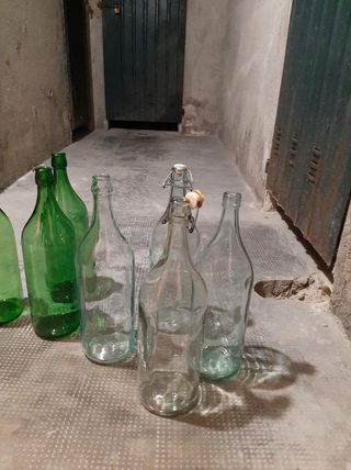 Bottiglioni vetro vuoti