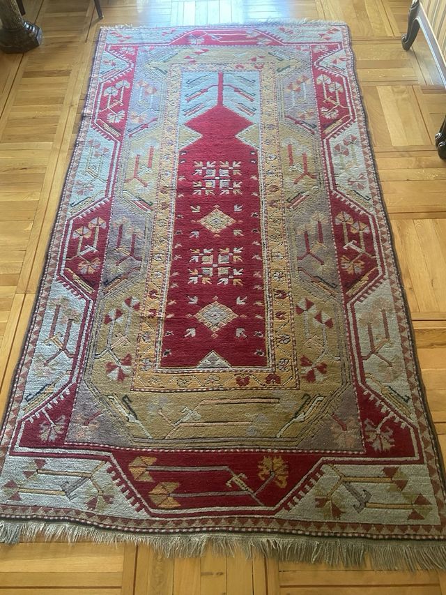 Alfombra turca tejida a mano