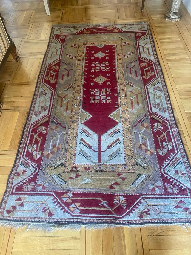 Alfombra turca tejida a mano