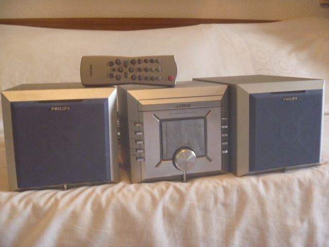 mini cadena Hifi Philips con mando a distancia