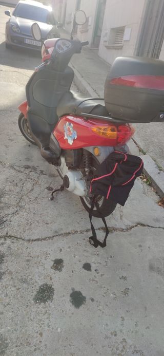 Vendo moto Piaggio Fly 125