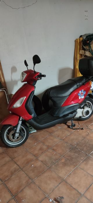 Vendo moto Piaggio Fly 125