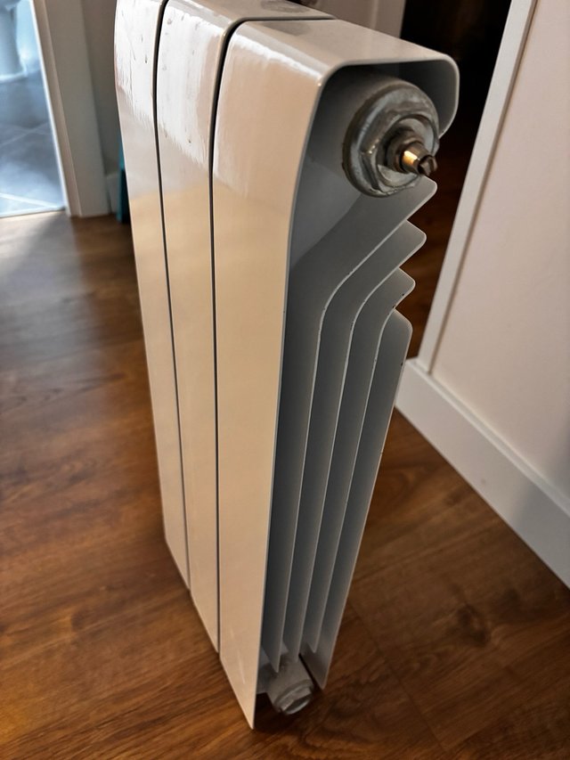 Radiador aluminio con llaves