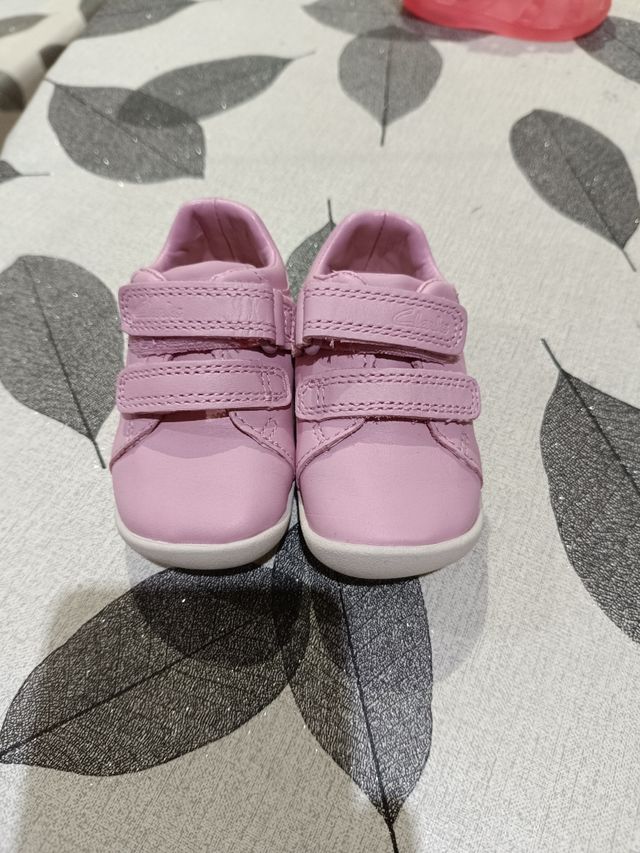Zapatos bebe Clarks