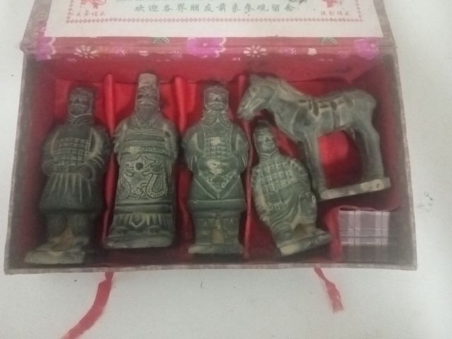 pequeñas figuras de guerreros de Xian