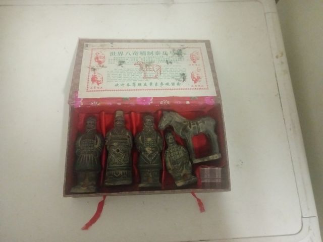 pequeñas figuras de guerreros de Xian