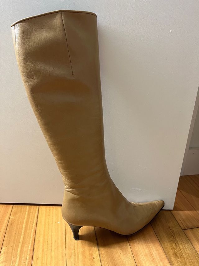 BOTAS ALTAS PIEL T38 COLOR CAMEL