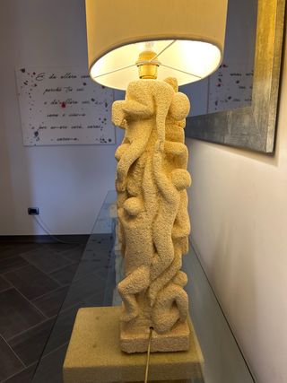 Lampada di Arenaria  pezzo unico fatto a mano
