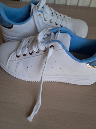 Zapatillas blancas