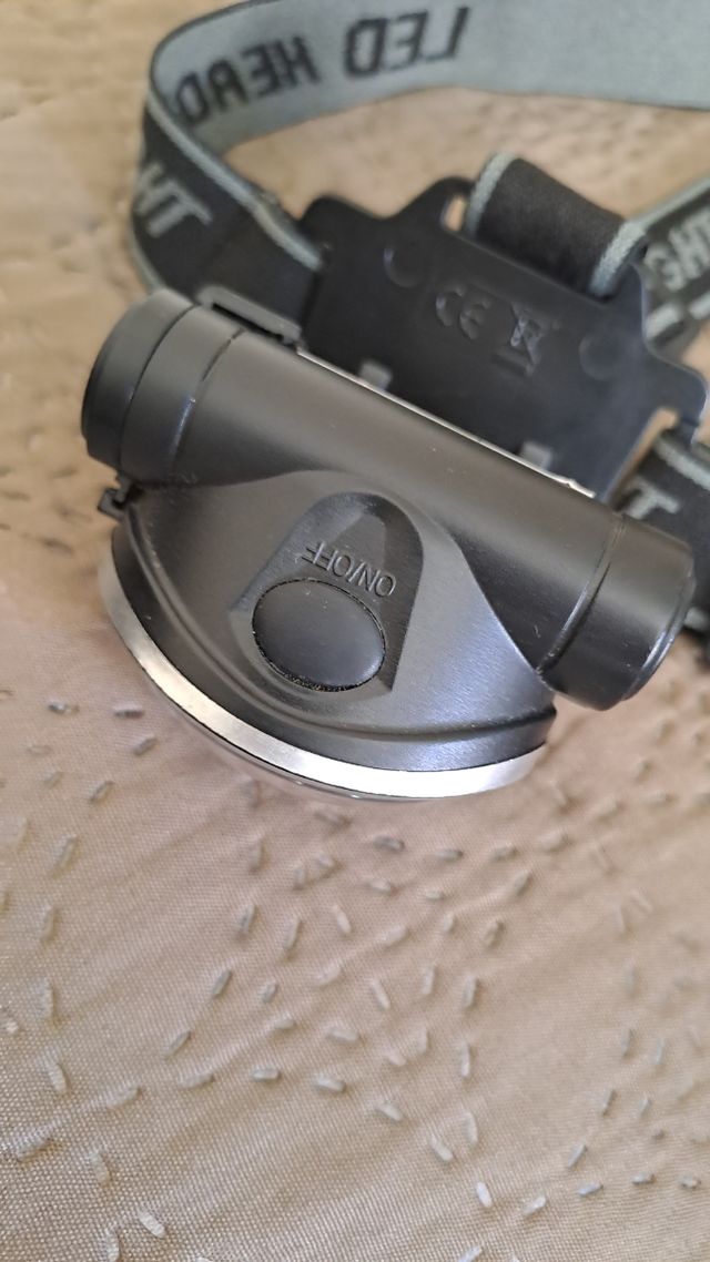 Lampada torcia da testa