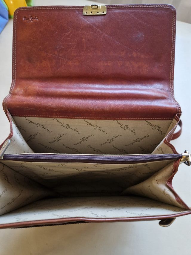 BOLSO de PIEL de MANO PIERRE CARDIN.