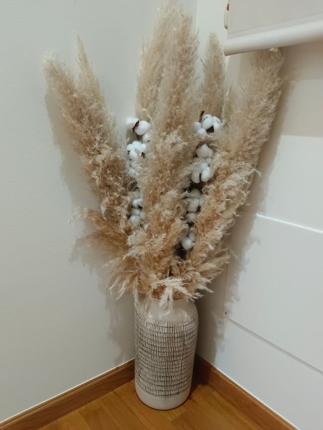 Vaso, piumini e 1 asta in cotone.