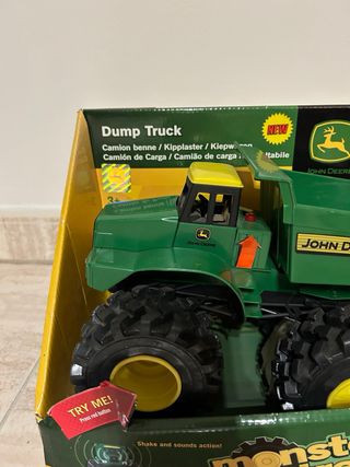 CAMIÓN VOLQUETE DE RUEDAS GIGANTES "SHAKE 'N SOUND