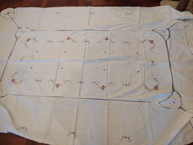 Mantelería punto de cruz