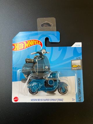 SET 2 HOT WHEELS FACTORY FRESH 