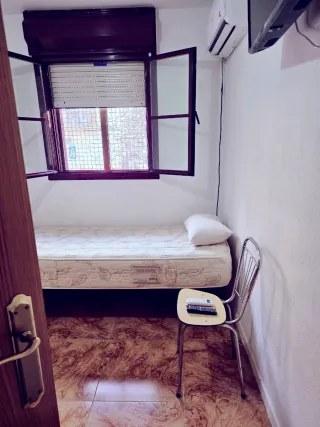 Alquilo Habitación Oporto, Madrid