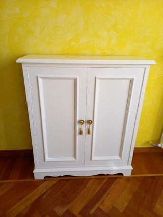 Mueble auxiliar. 