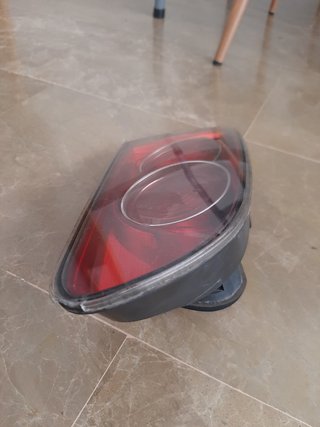 Piloto trasero izquierdo seat